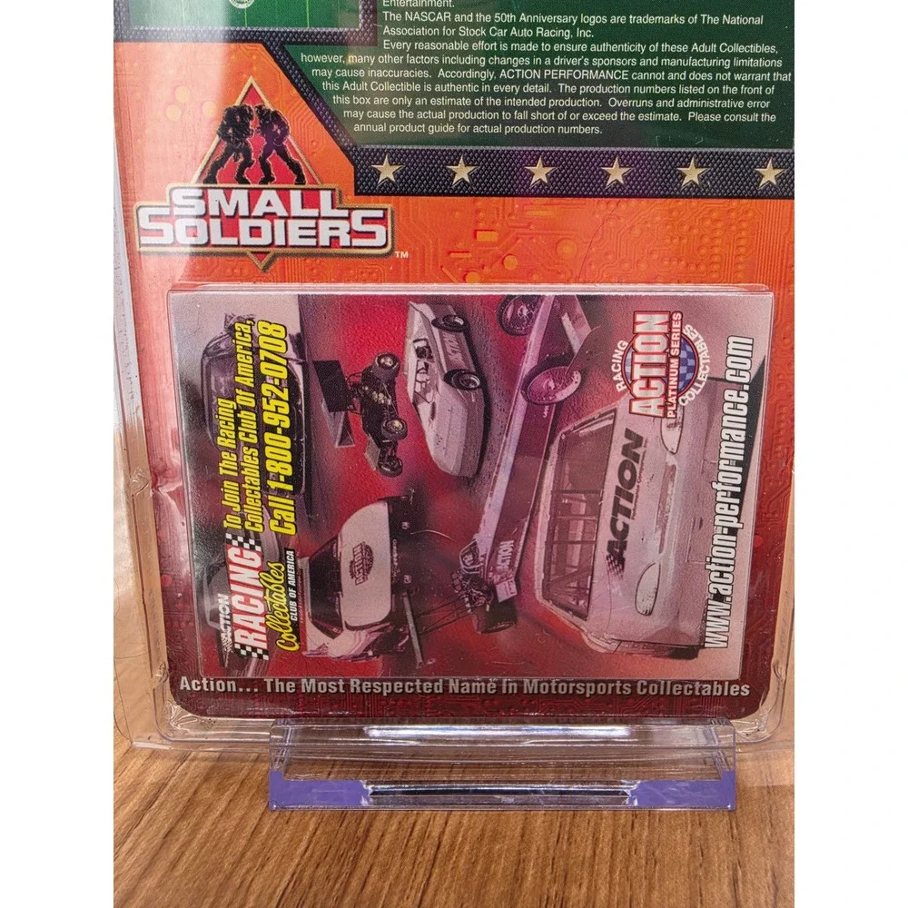 Bobby Labonte 18 Small Soldiers 1998 Pontiac NASCAR Action 1:64 Limited Edition